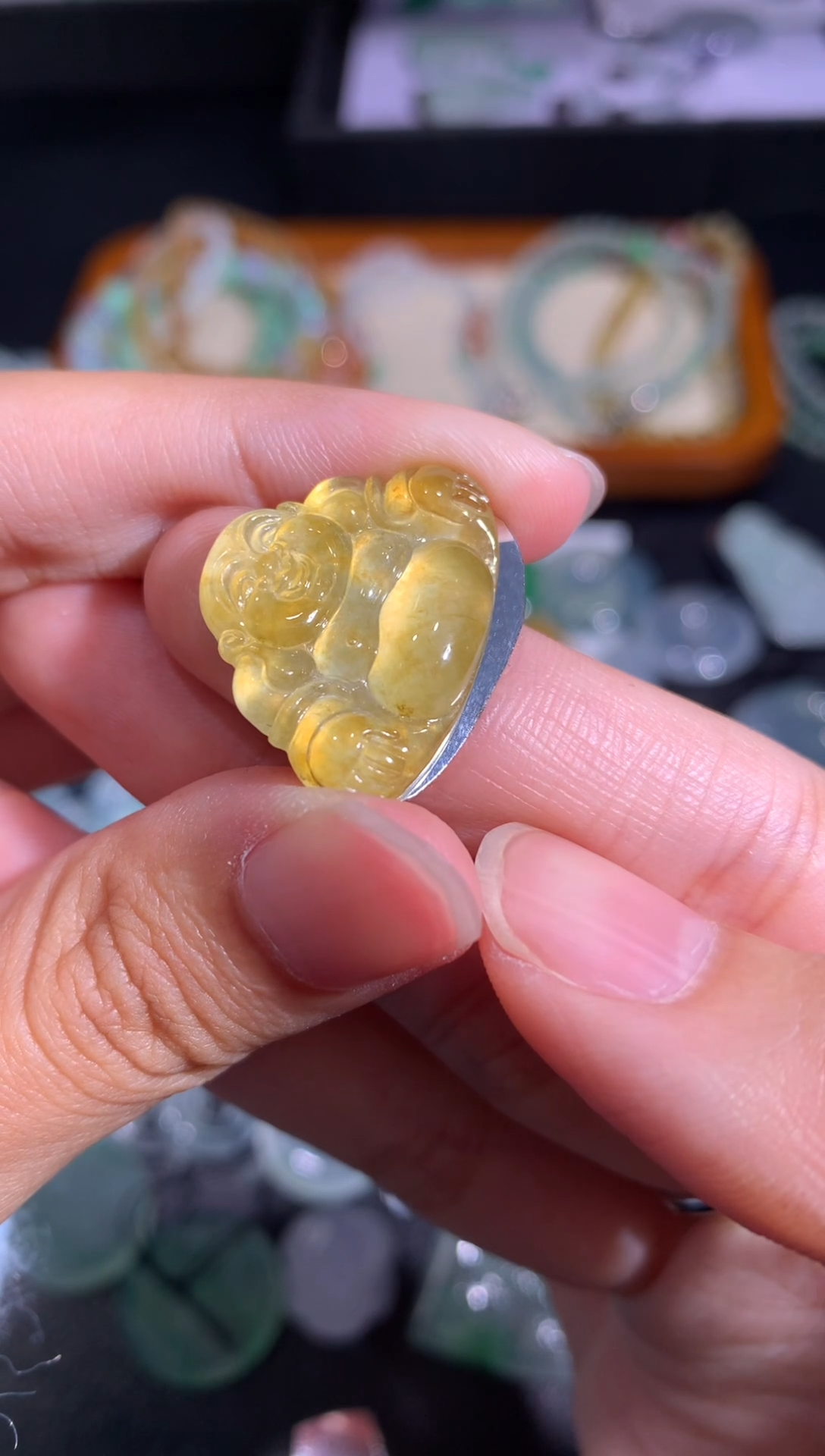 颈饰未镶嵌翡翠佛公