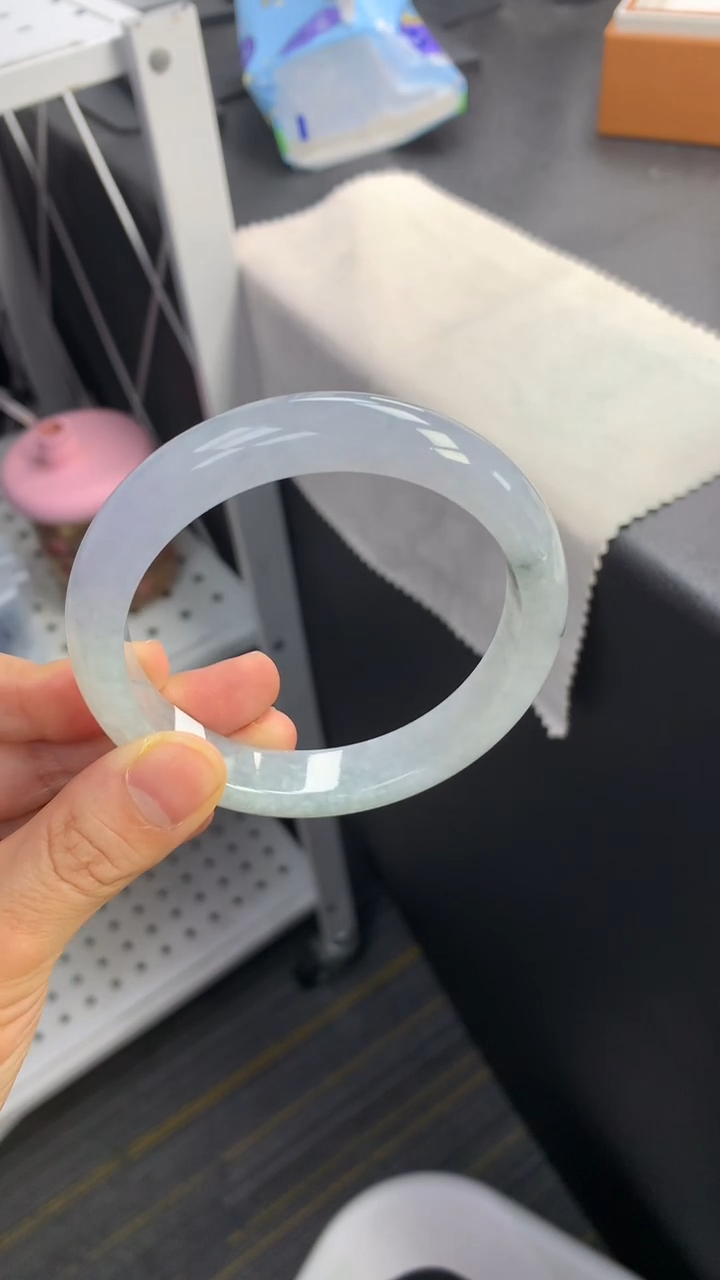 未镶嵌手镯翡翠??退货需手镯吊牌标签完好