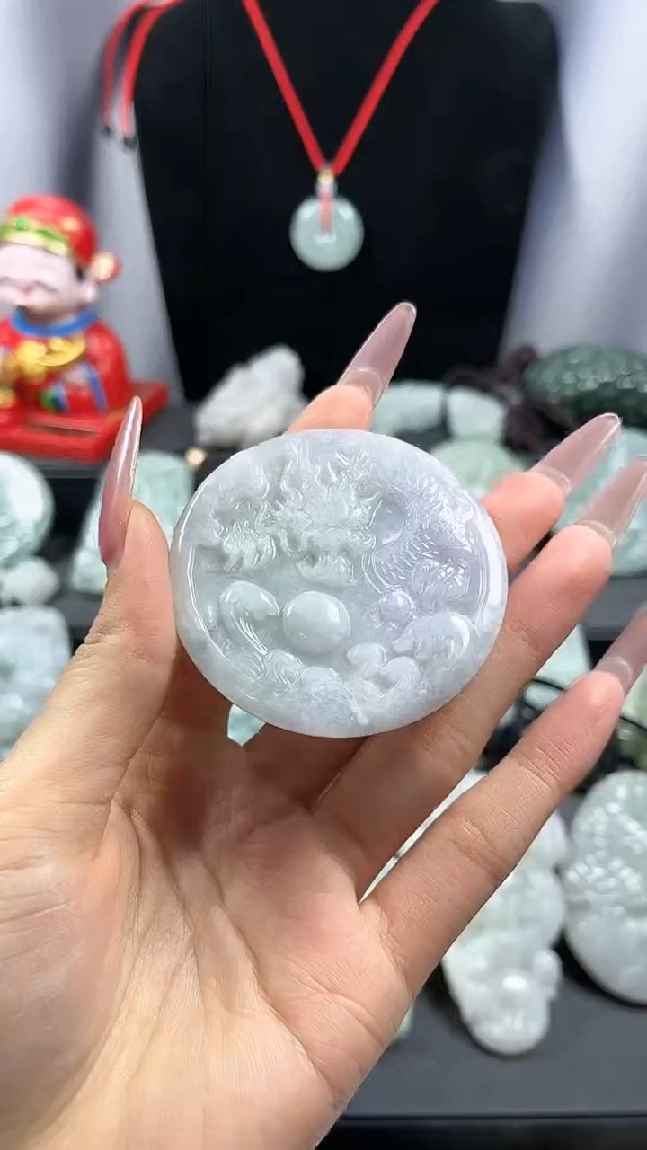 【闪购商品】翡翠颈饰未镶嵌龙牌