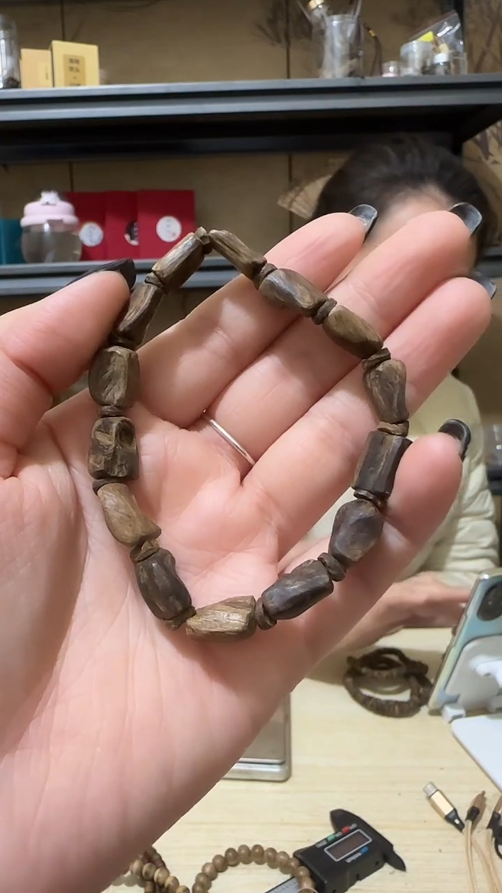 【闪购商品】沉香手串14号达拉干沉水随型手串7克+