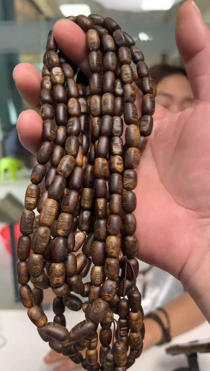【闪购商品】沉香手串26克张勺子留疤手串多样性发货1条