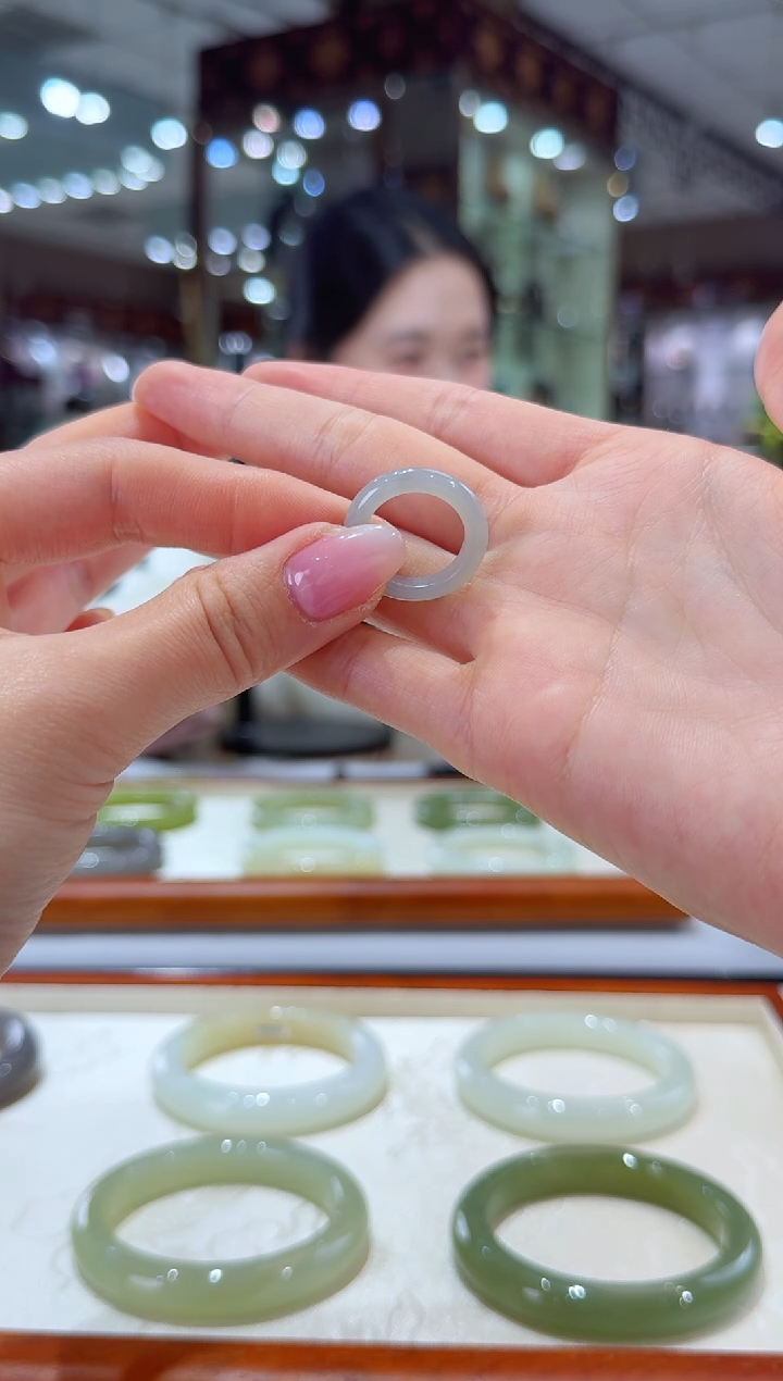 未镶嵌戒指和田玉和田玉戒圈 11-12