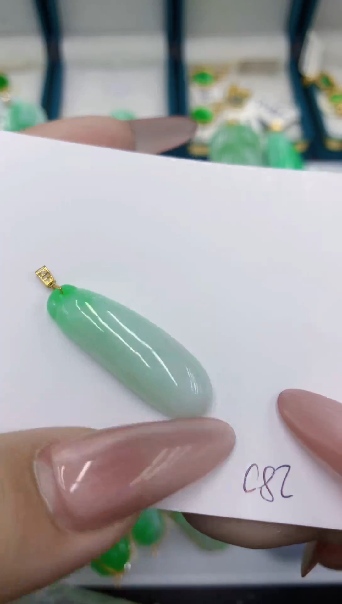 颈饰18K金镶嵌翡翠11111