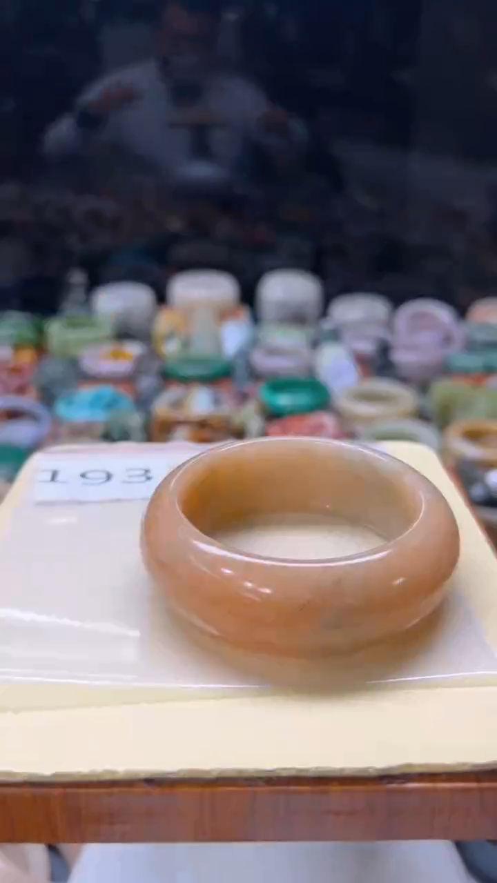 【闪购商品】石英质玉手镯未镶嵌193