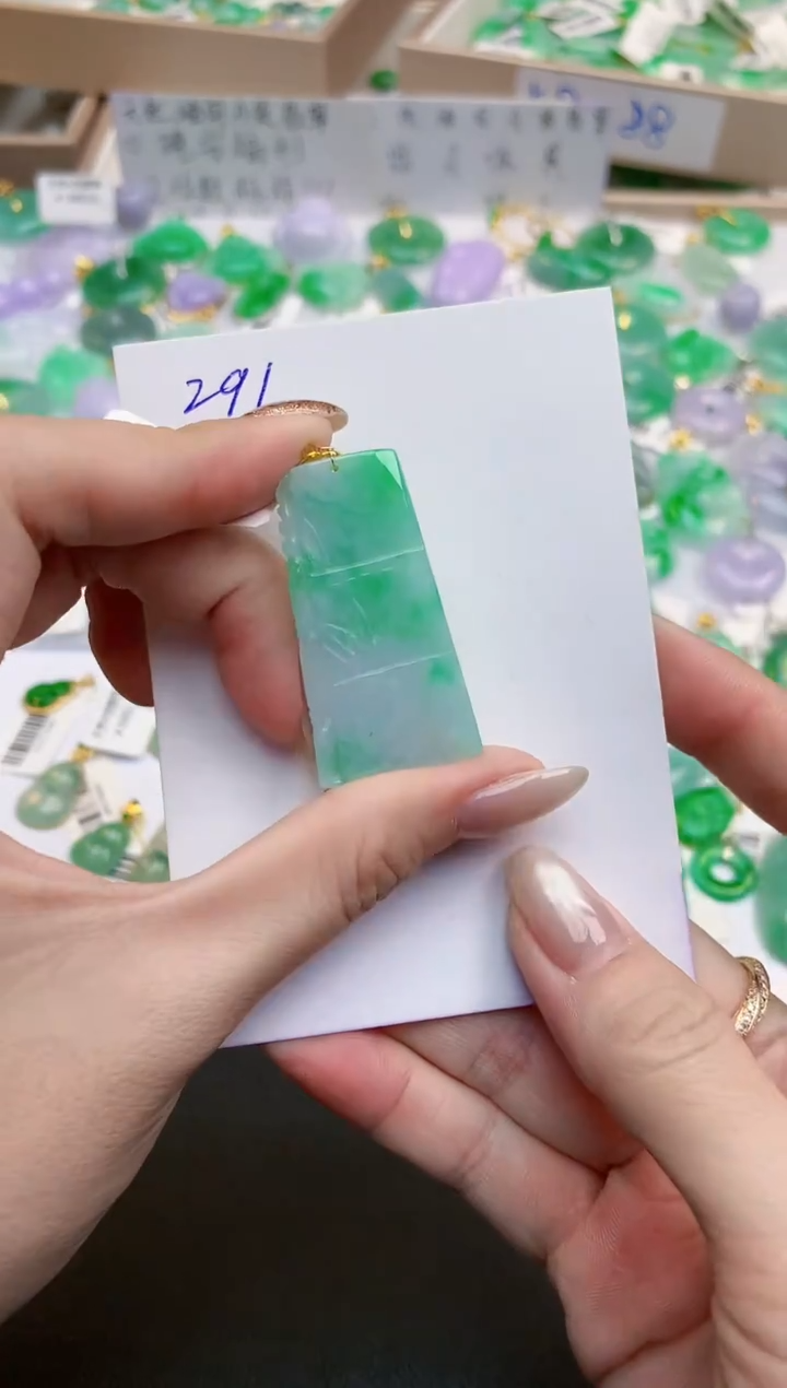 颈饰18K金镶嵌翡翠天然缅甸A货翡翠