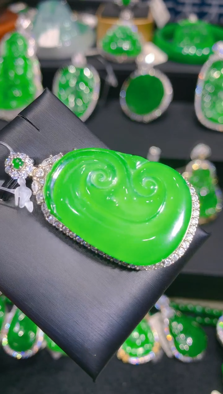 【闪购商品】翡翠颈饰银S925镶嵌26一季