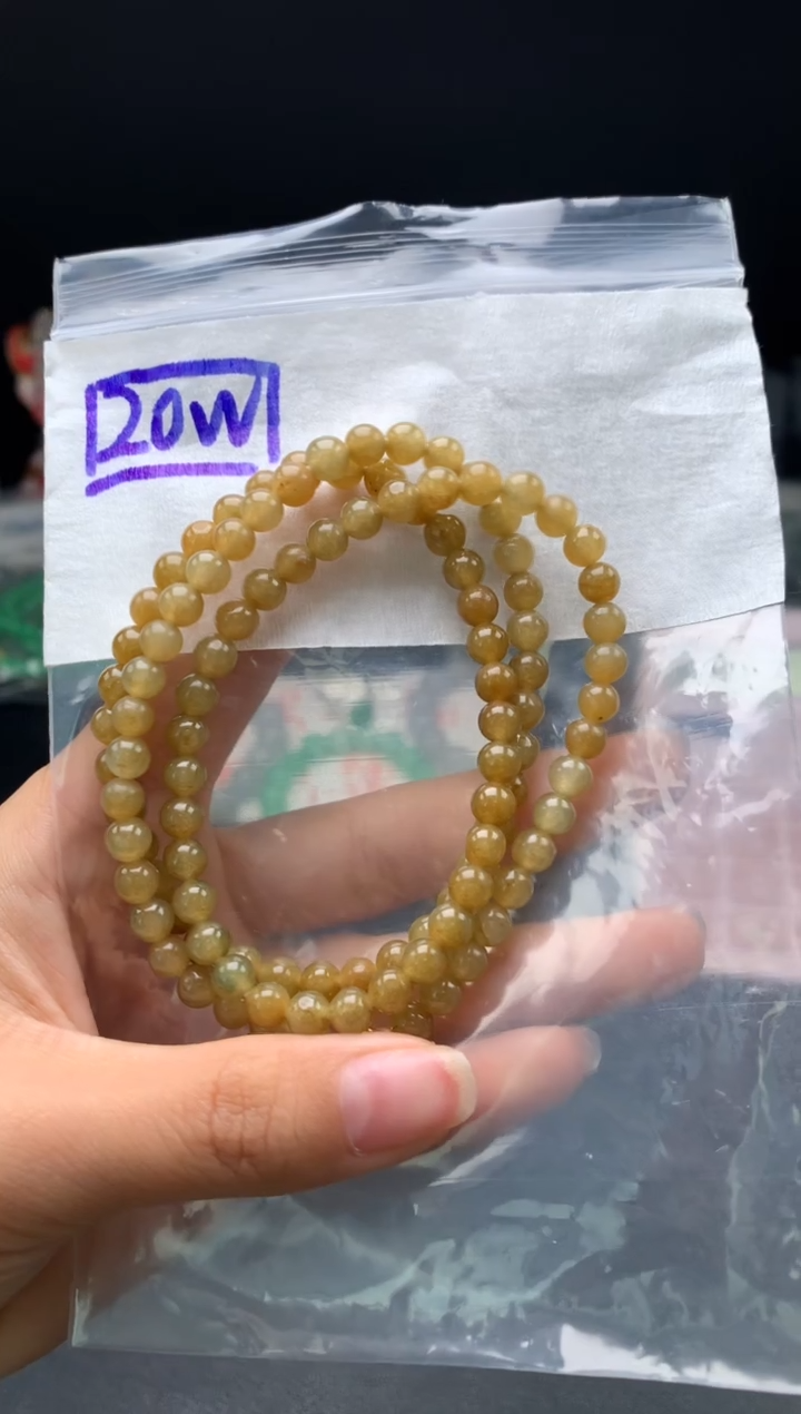 未镶嵌挂件翡翠17  卡5.7