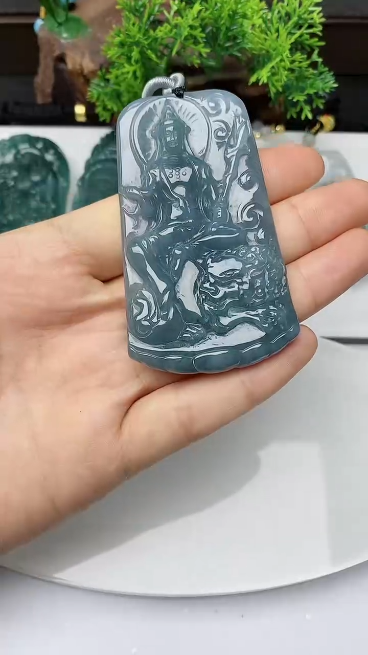 【闪购商品】翡翠颈饰未镶嵌          