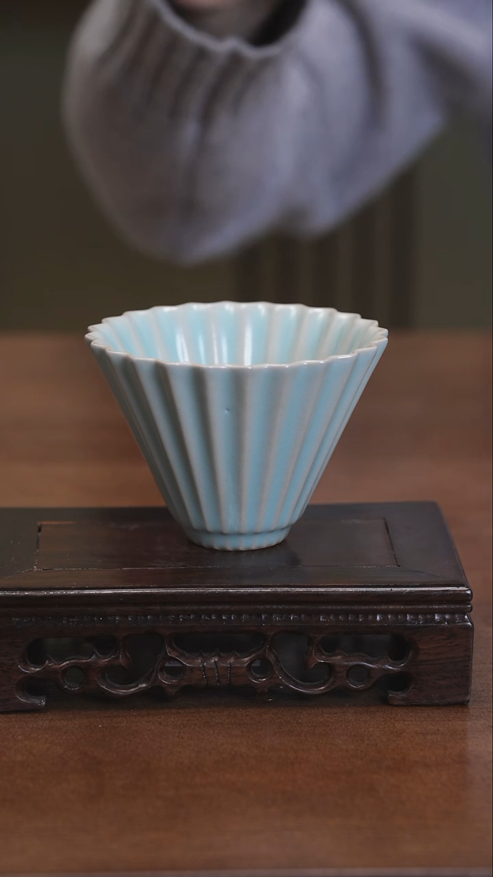 【闪购商品】清凉寺仿古釉手工汝瓷折扇斗笠杯（微瑕）