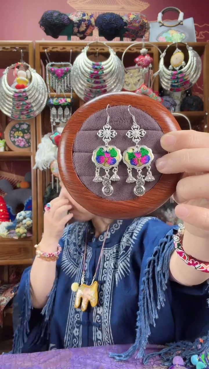 刺绣耳环134甜甜家