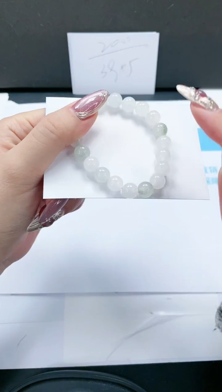 【闪购商品】石英质玉手镯未镶嵌手链一条随机