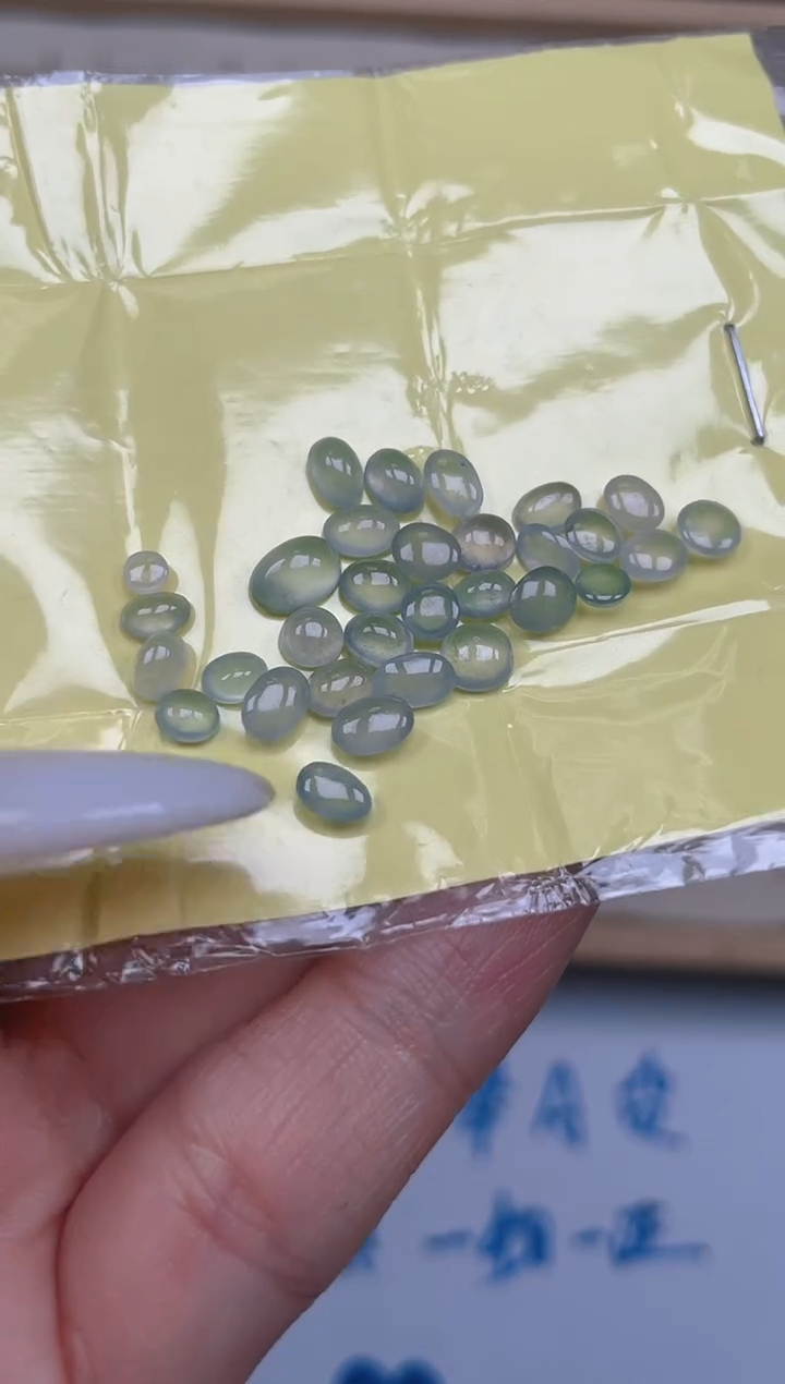 裸石翡翠天然翡翠蛋面59
