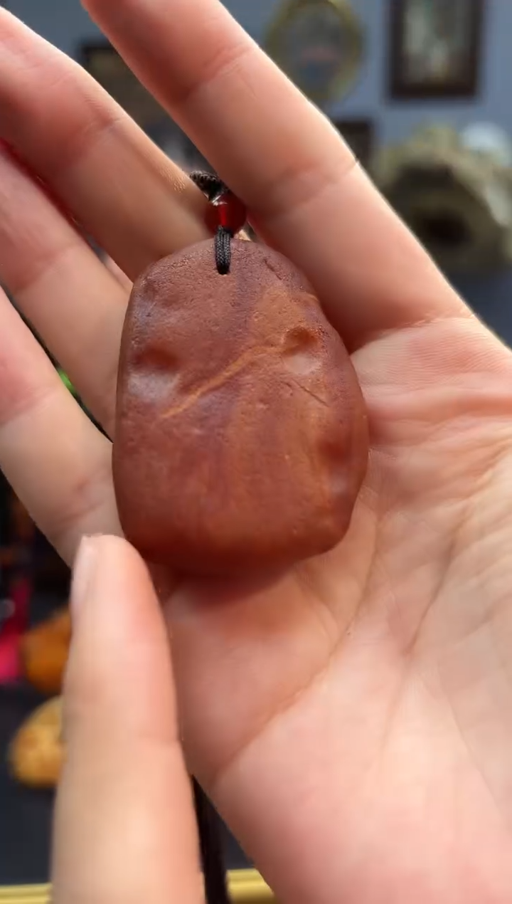 琥珀颈饰未镶嵌吊坠