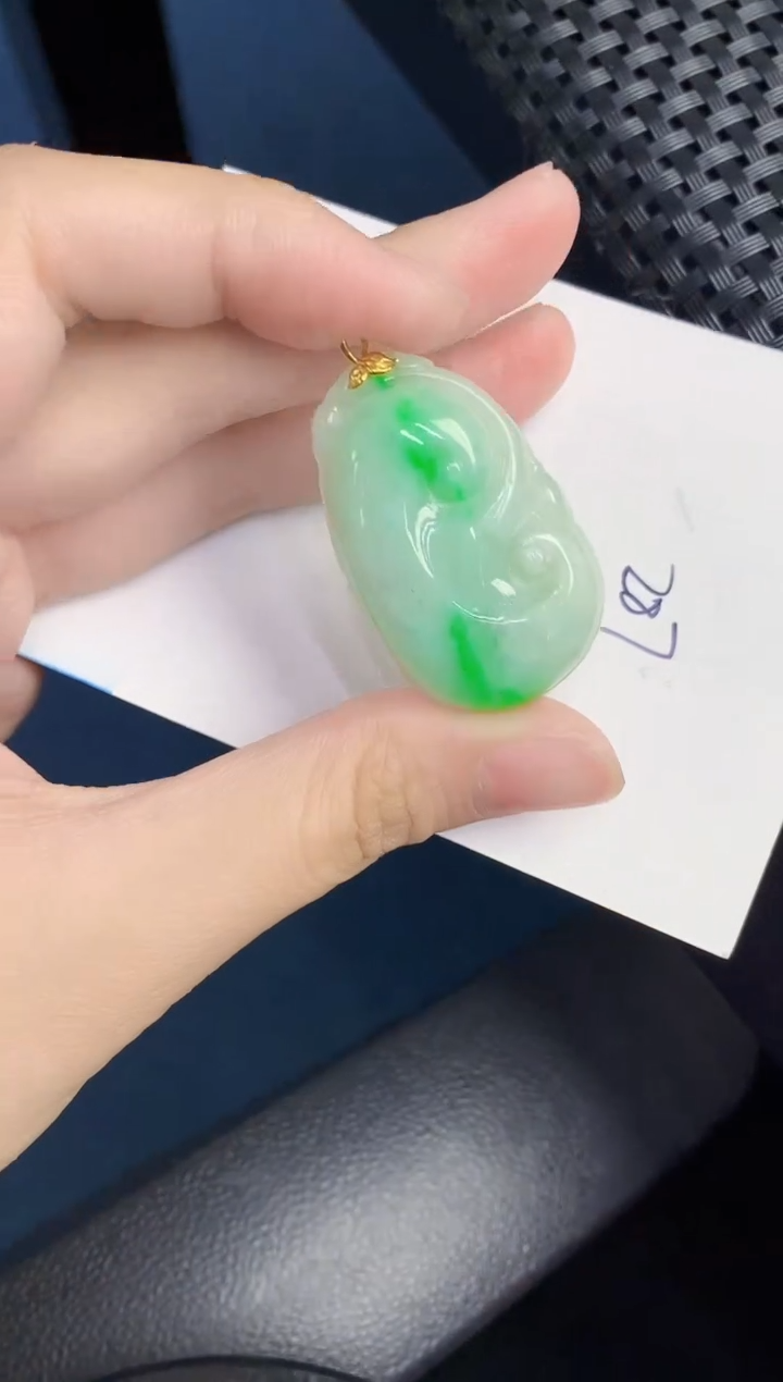 翡翠18K金镶嵌颈饰000000000