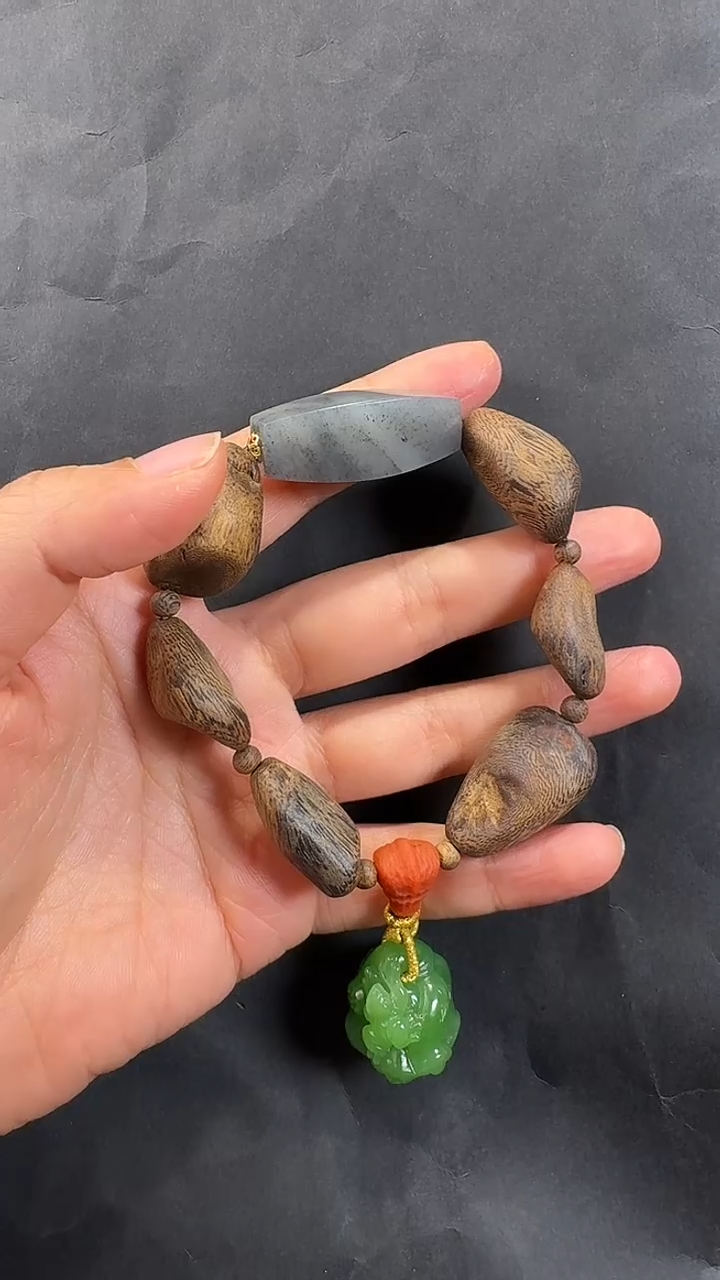 未镶嵌手链和田玉手串