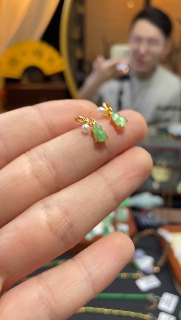颈饰未镶嵌翡翠葫芦  多样性发货 发其一