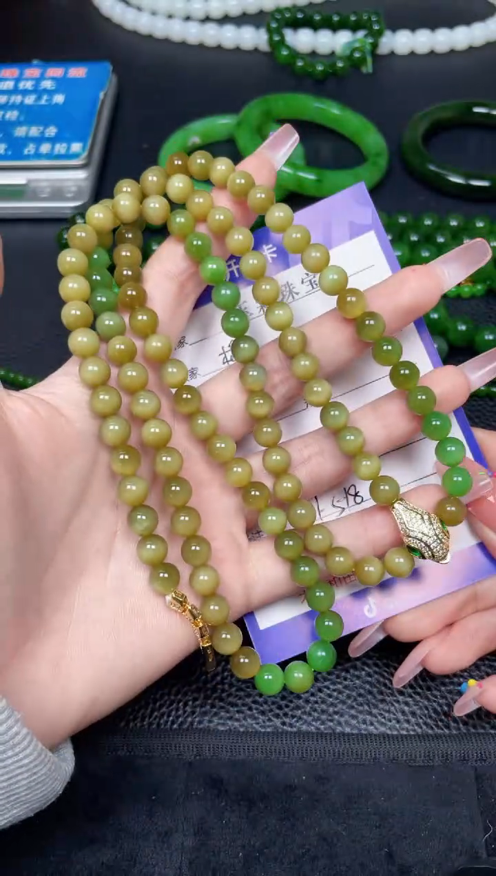 颈饰未镶嵌和田玉梅**萍F518