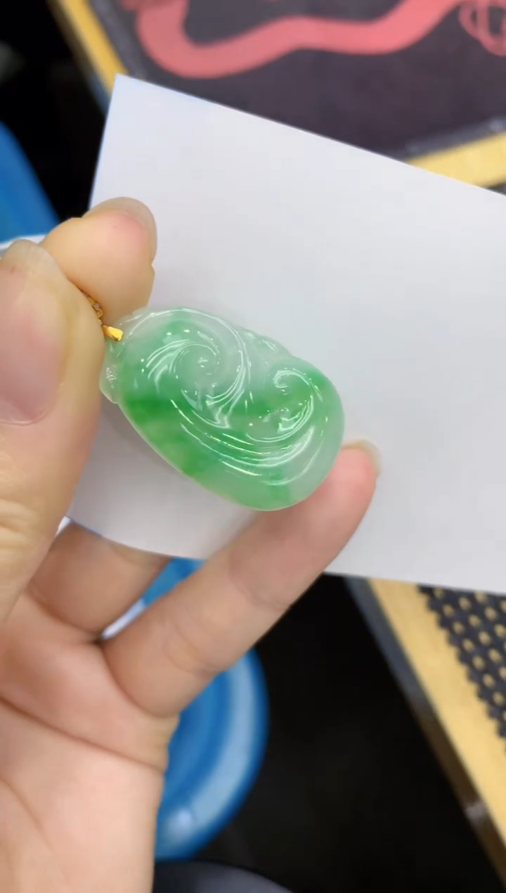 【闪购商品】翡翠颈饰18K金镶嵌8888888888