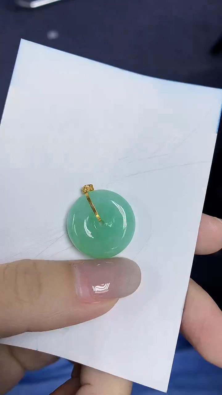 翡翠18K金镶嵌颈饰天然缅甸翡翠A货