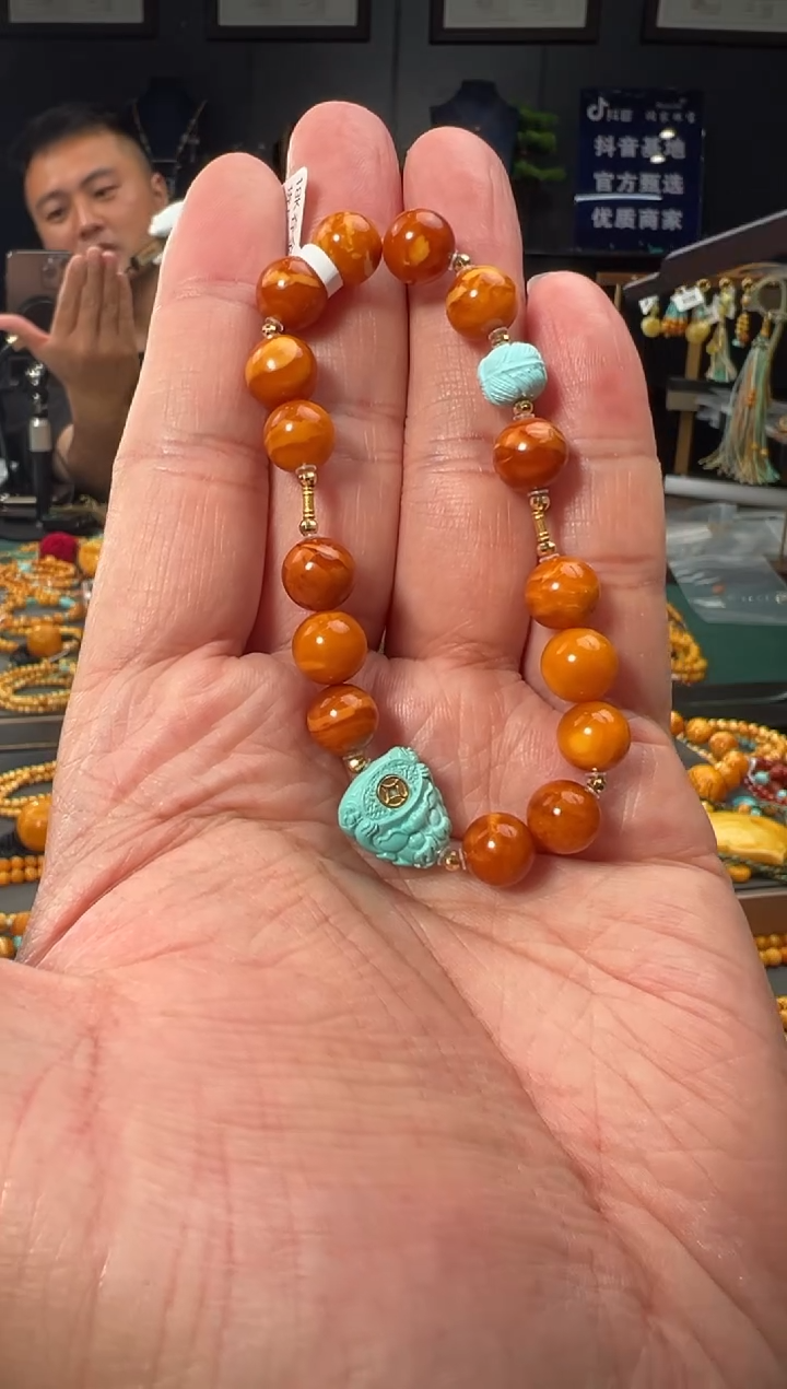 【闪购商品】琥珀裸石18K金镶嵌吞金兽手串-S16