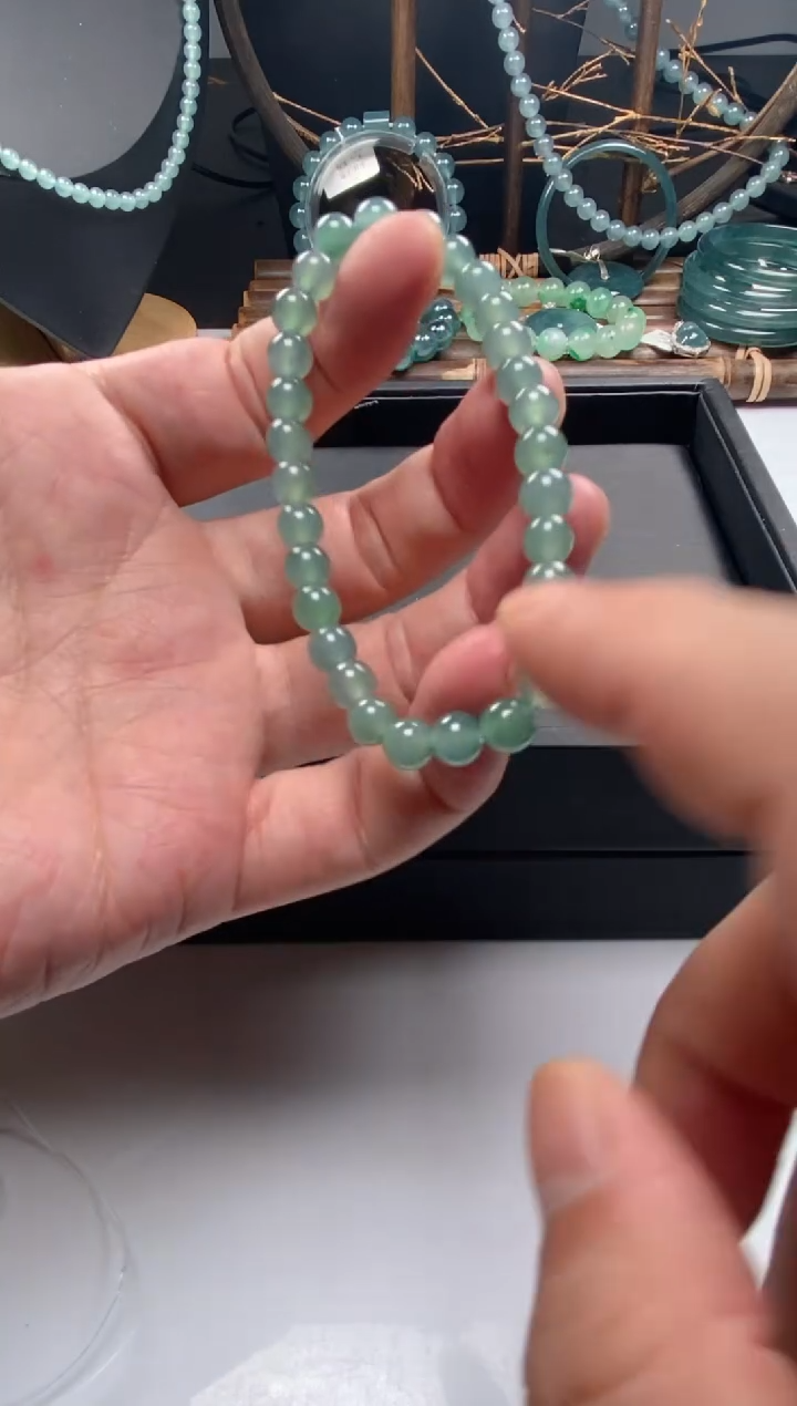 【闪购商品】翡翠手串未镶嵌多样性发货30颗卡6.2浅色