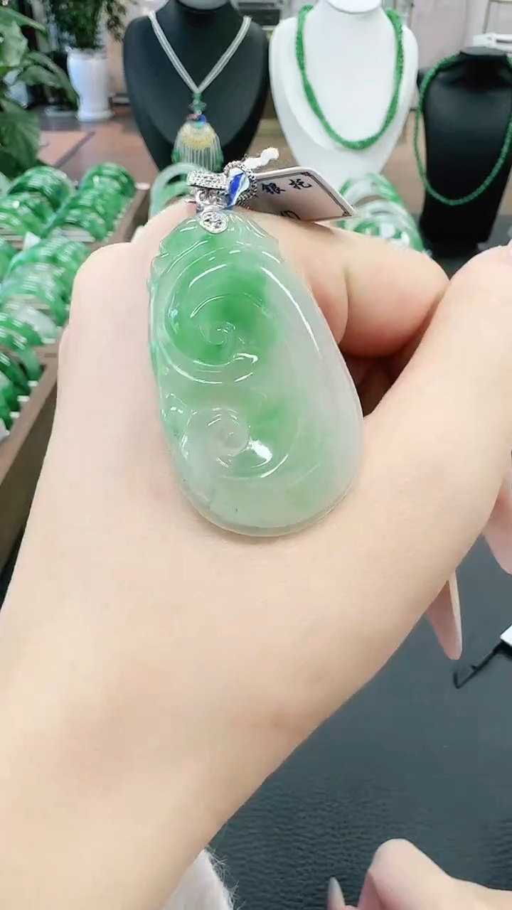 未镶嵌1石英质玉（非洲翠）/6934