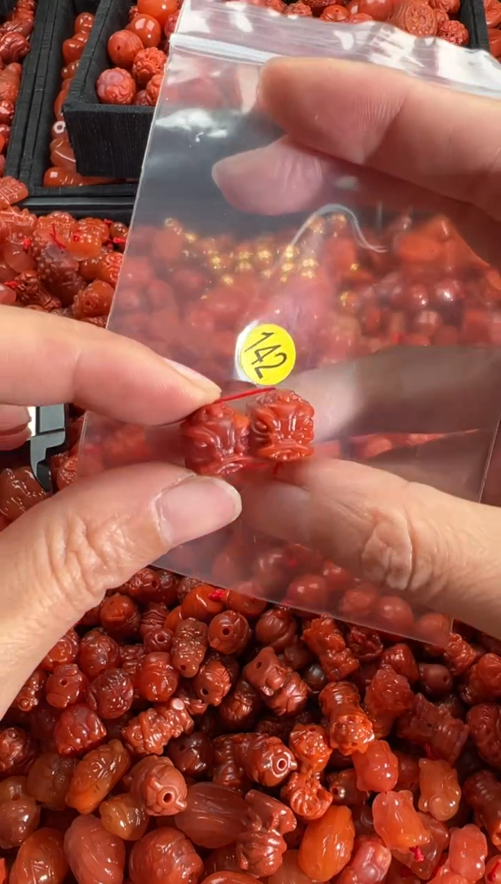 【闪购商品】南红玛瑙颈饰未镶嵌1