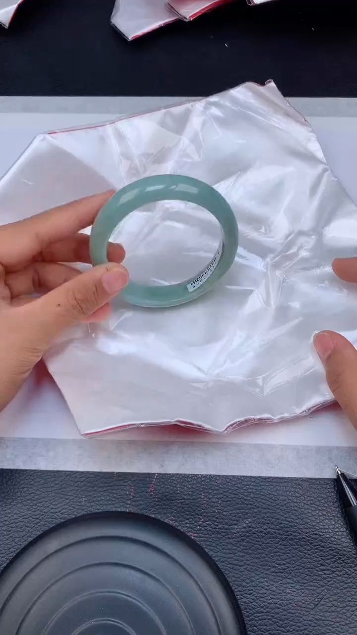 【闪购商品】翡翠手镯未镶嵌天然缅甸A货翡翠手镯