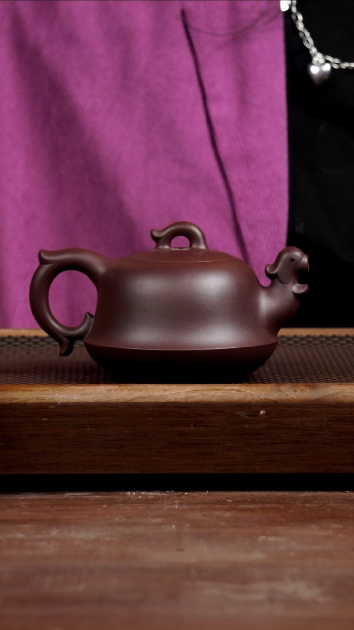 茶壶紫砂阿**v紫泥凤舞420CC