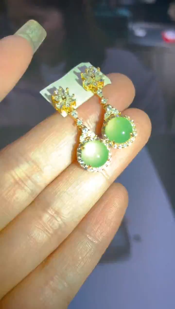 未镶嵌翡翠耳饰多样性发一