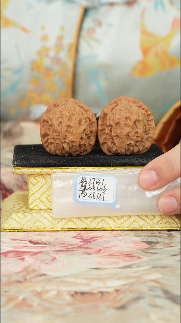 【闪购商品】文玩核桃把件非嫁接北京