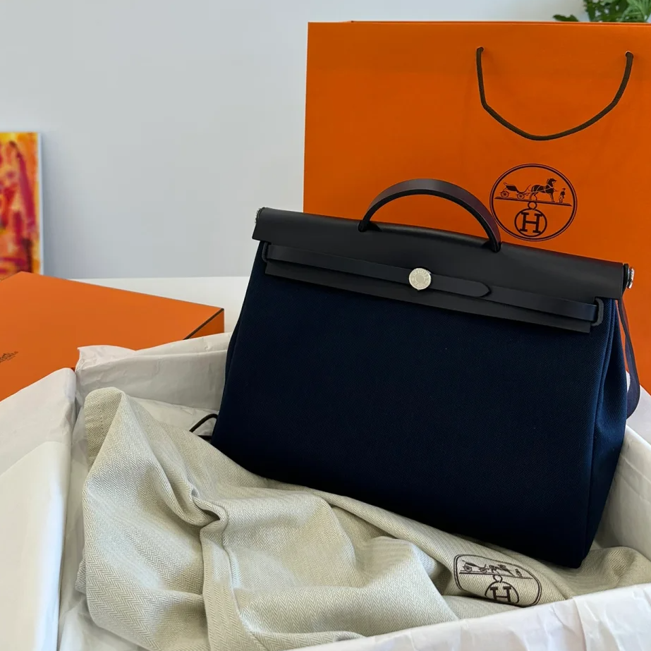 99新 Hermes/爱马仕 小花6欢 herbag 36 深蓝色 B刻 银扣包