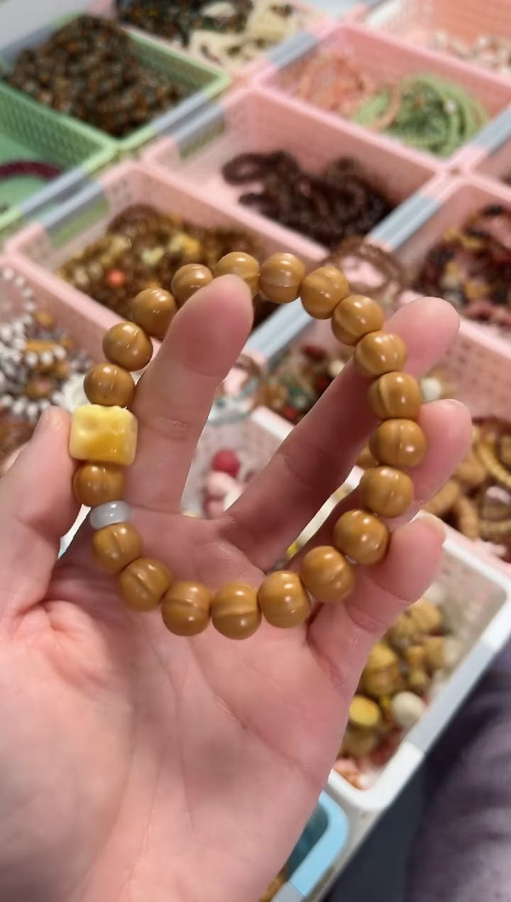 【闪购商品】菩提根/象牙果手串猴头鲨鱼背设计款 全品