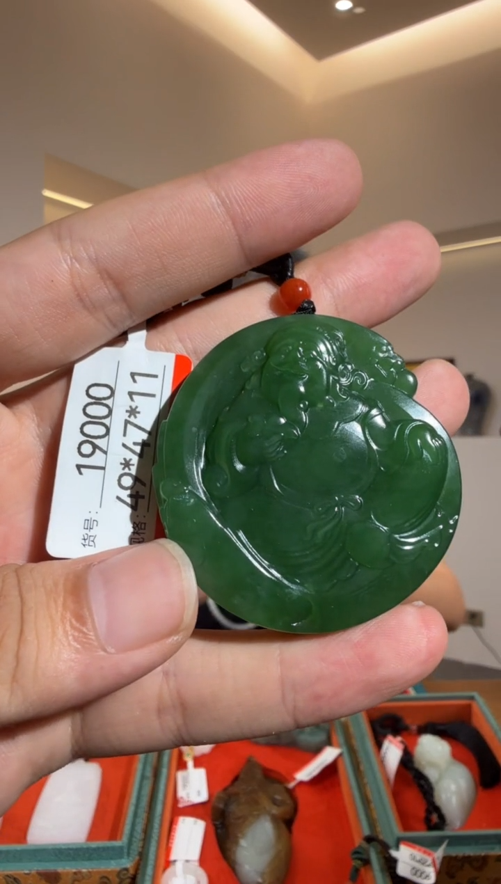 和田玉未镶嵌颈饰1