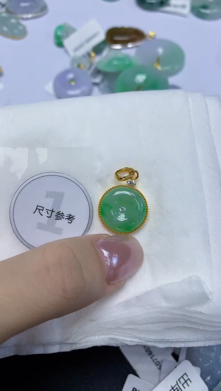 翡翠未镶嵌颈饰天然缅甸翡翠A货百元以上9元证书费自理