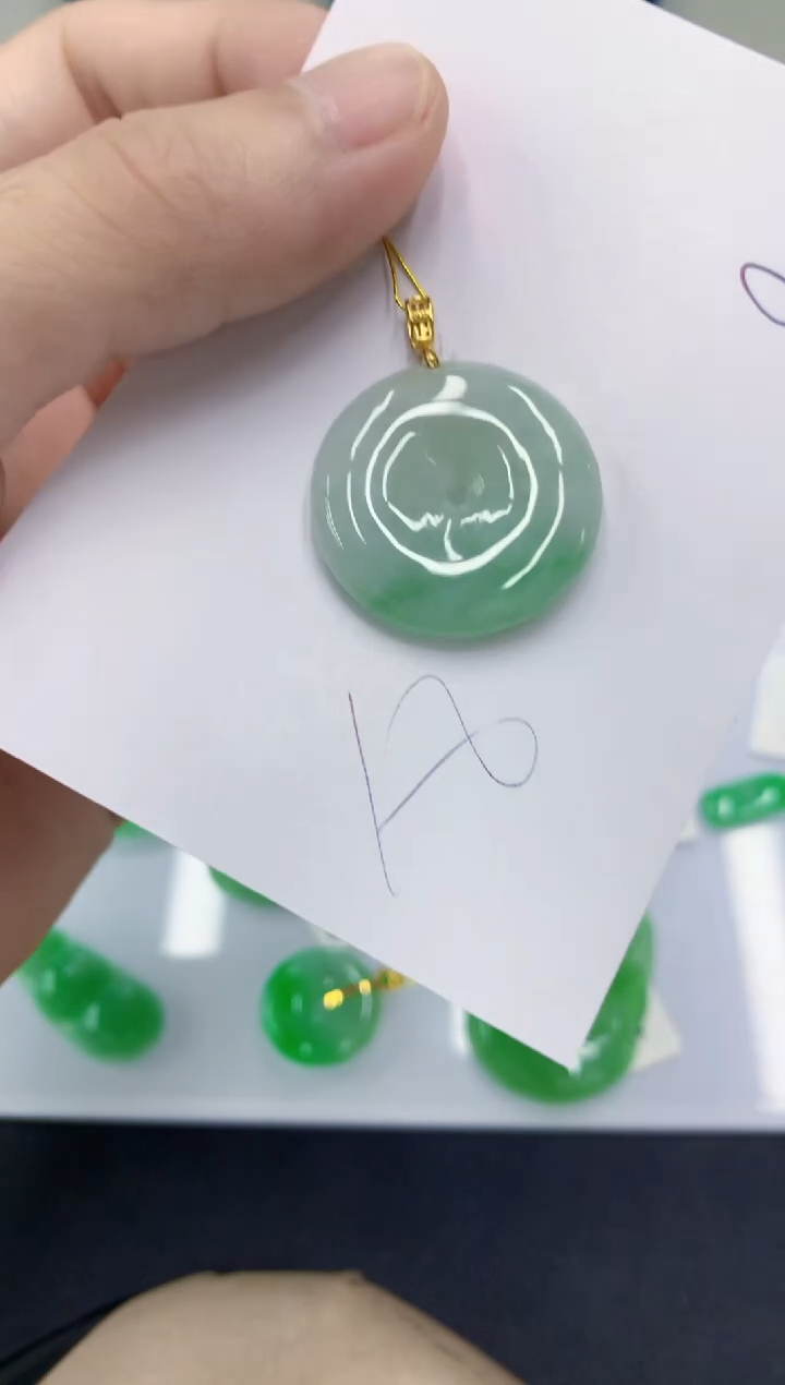 颈饰未镶嵌翡翠翡翠