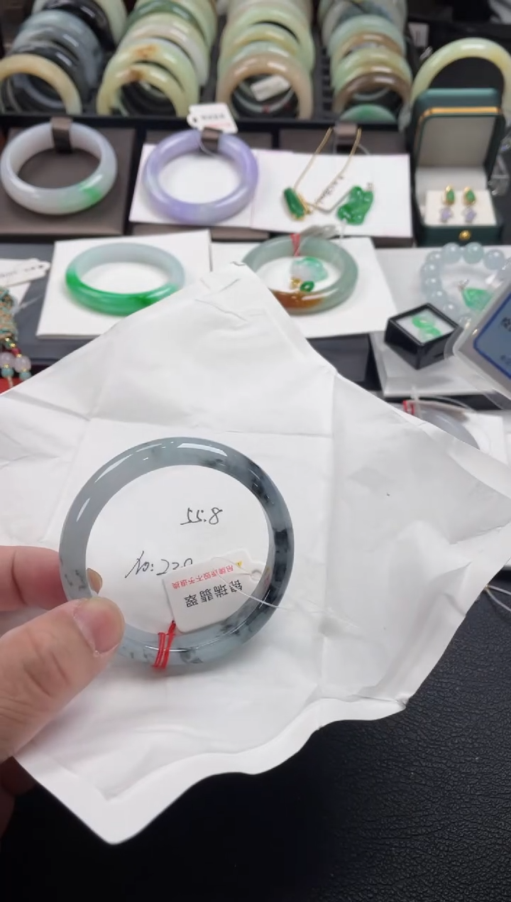 【闪购商品】翡翠手镯未镶嵌55.8正圈 有纹裂