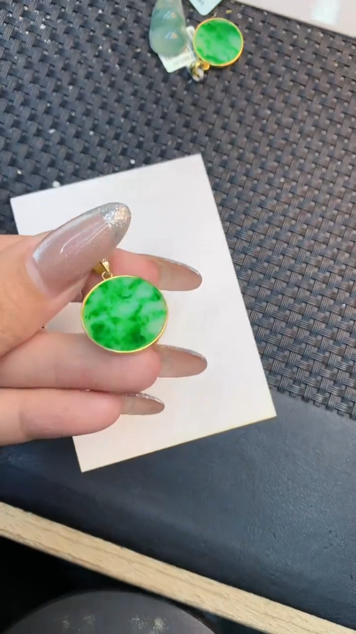 颈饰未镶嵌翡翠1