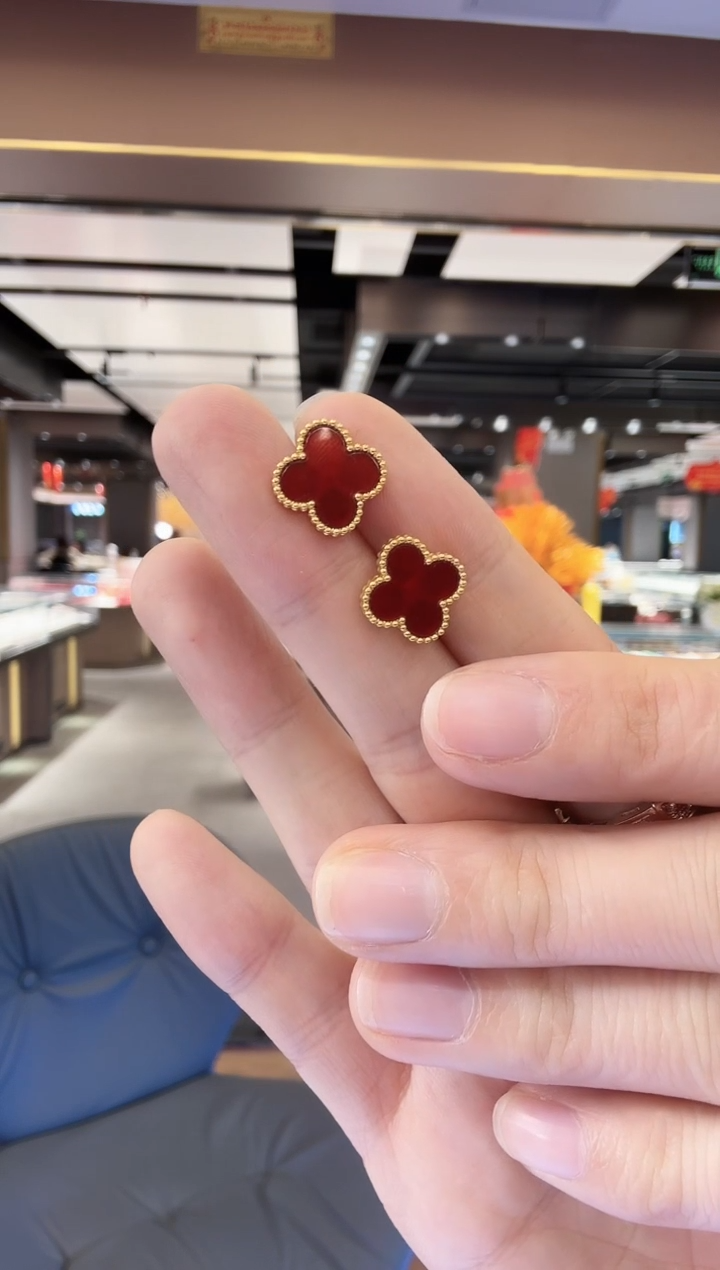 【闪购商品】玛瑙/玉髓耳钉18K金镶嵌耳钉