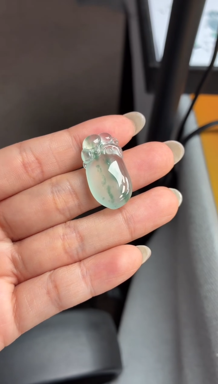 吊坠(不含链)未镶嵌翡翠11 福瓜 28.3 15 5.3