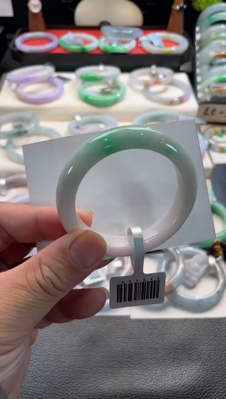 未镶嵌手镯翡翠43号链接 有纹裂 51正圈