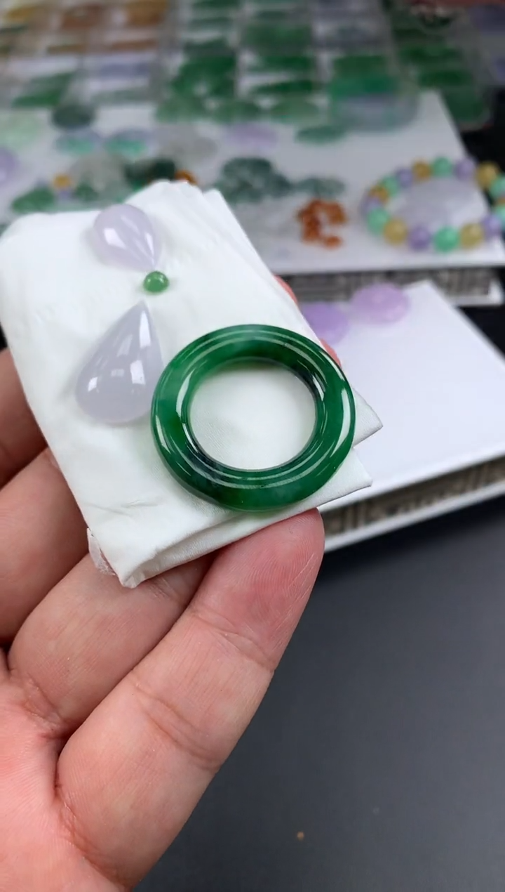 【闪购商品】定制翡翠未镶嵌翡翠