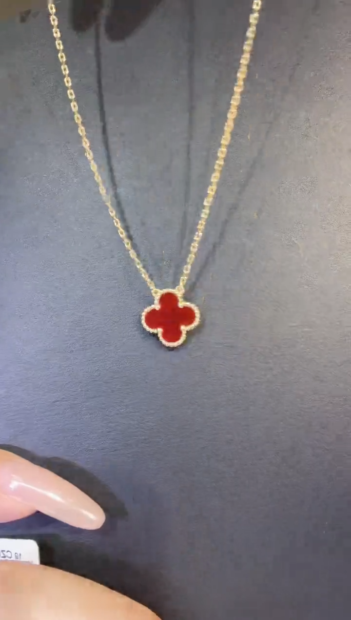 18K金镶嵌项链玛瑙/玉髓红色单花项链