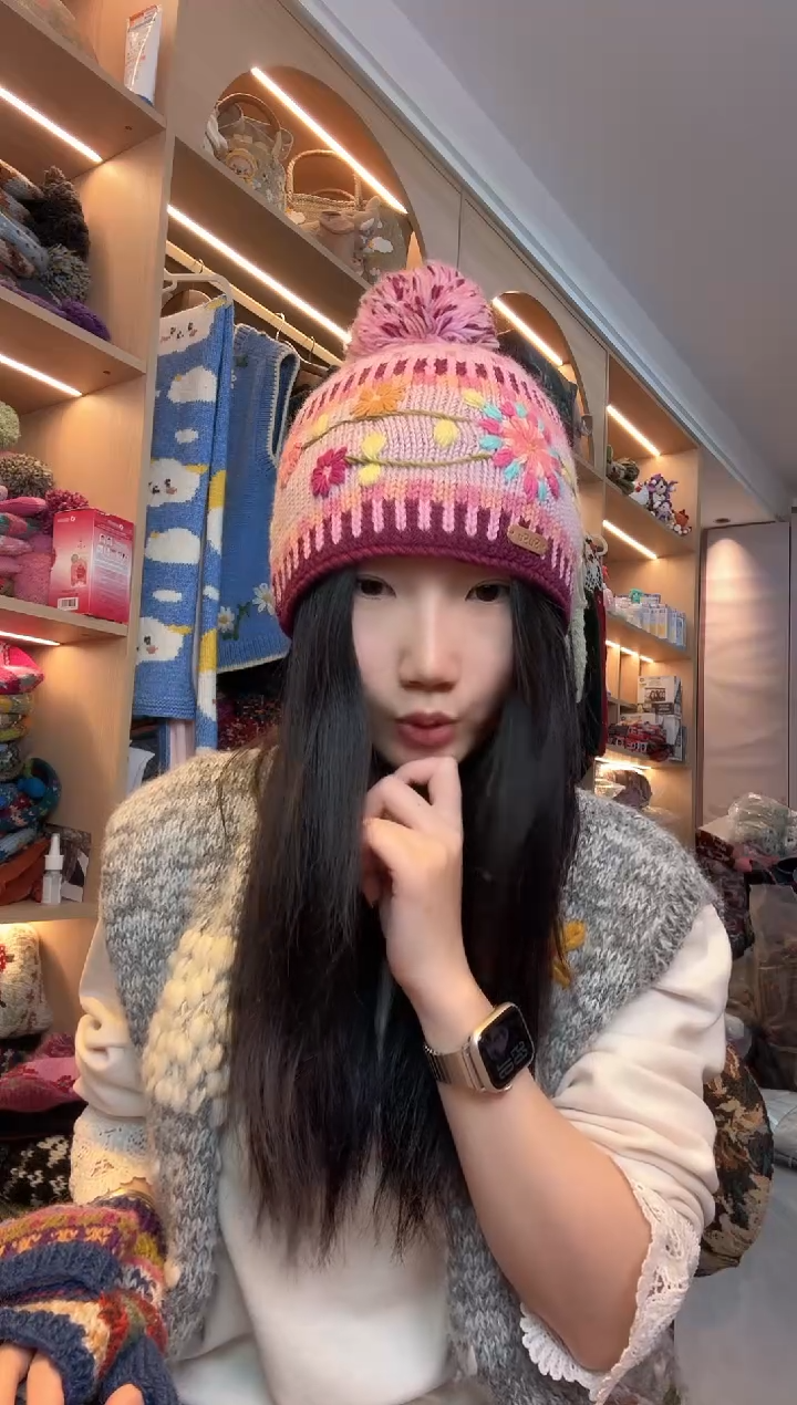 羊毛美利奴粉色刺绣单球帽