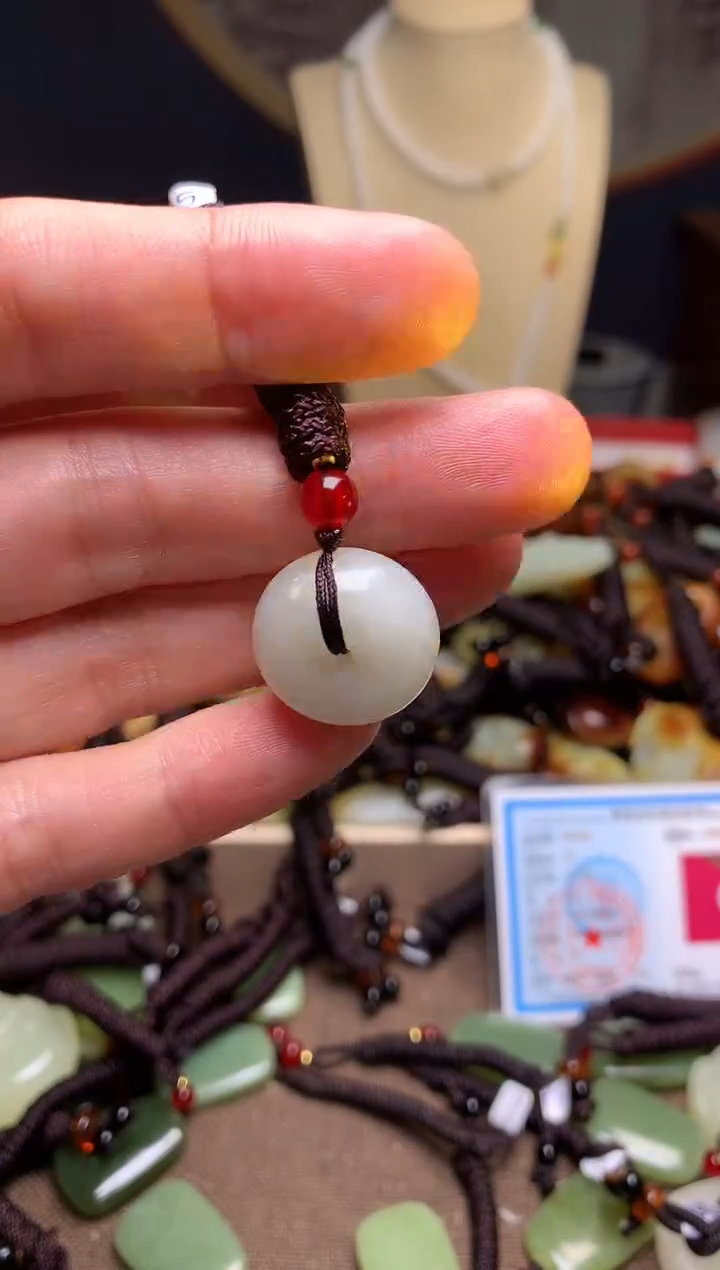 颈饰未镶嵌和田玉新疆料青海料清水和田玉吊坠