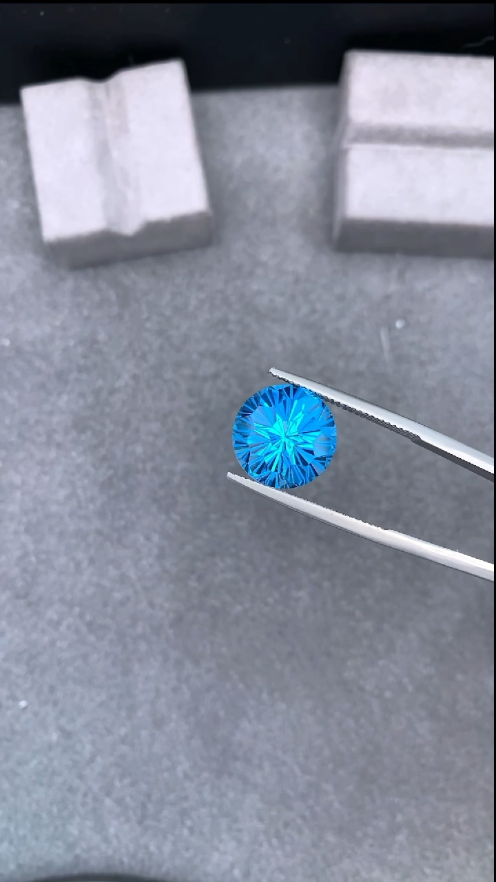 【闪购商品】托帕石裸石未镶嵌12.83克拉