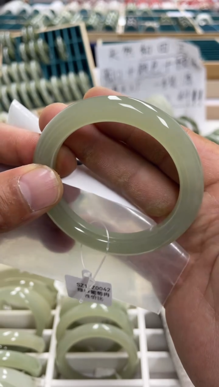 未镶嵌手镯和田玉和田玉手镯56.7 圈87 号