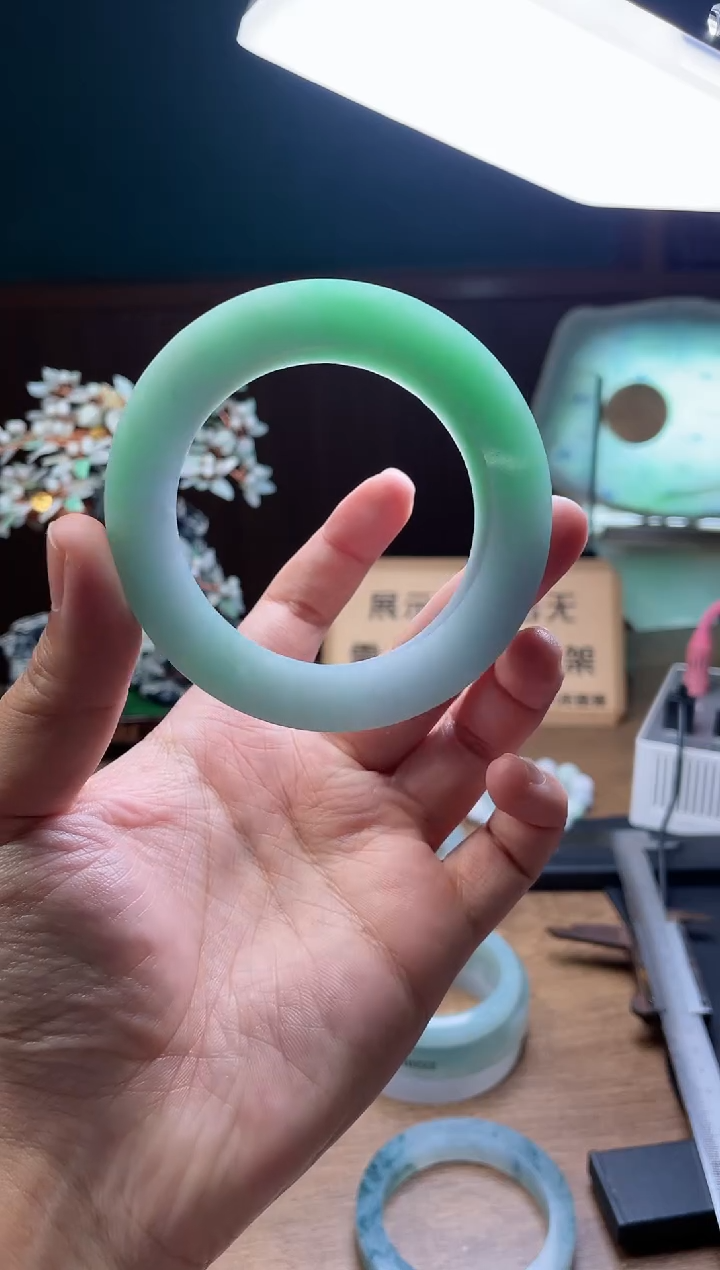 【闪购商品】定制翡翠手镯未镶嵌定制