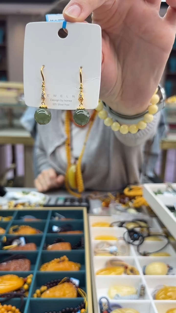 未镶嵌和田玉耳饰177秒拍号 假一罚三 