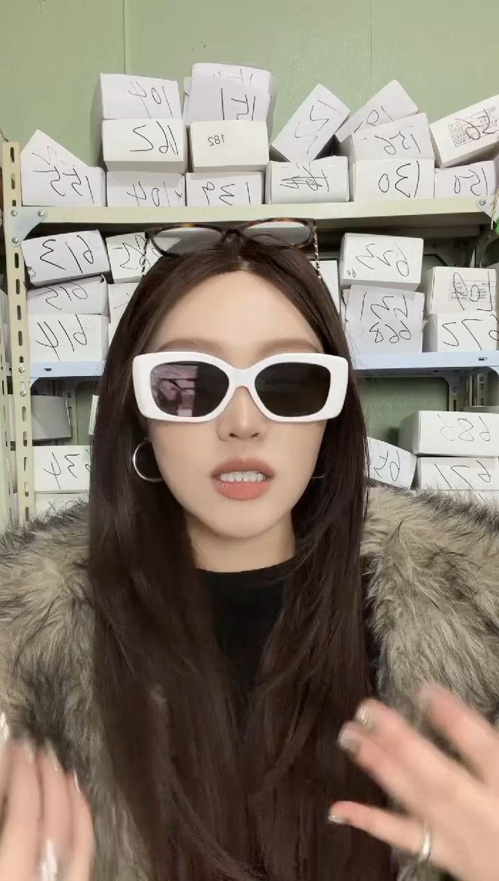 分体款白色凯凯大框